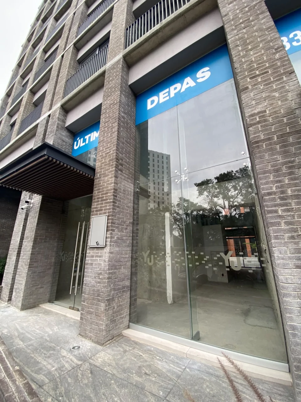 RENTO LOCAL EN CONDOMINIO YU COUNTRY - Local Comercial en México - Foto 4