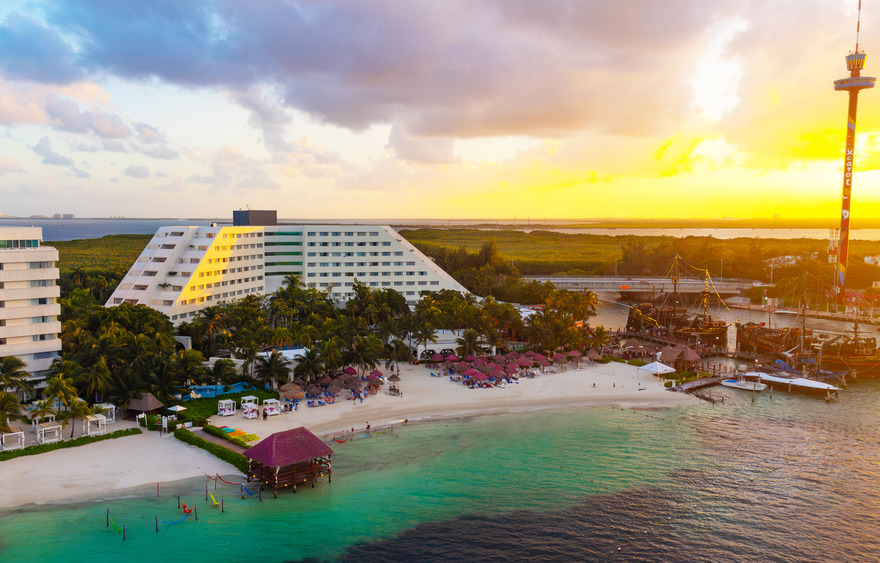 Foto Panoramica del Hotel Oasis Palm